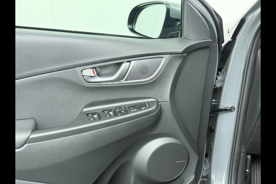 Hyundai Kona EV Premium 64kWh Leer SOH 100% Warmtepomp Krell®-Premium Audio Stoelverwarming+Koeling Camera Apple Carplay Android Auto Head-Up Stuurverwarming Elek.Stoelen Blind Spot Lane Assist VESS 1e Eigenaar Origineel Nederlandse Auto 45.000,-nieuw