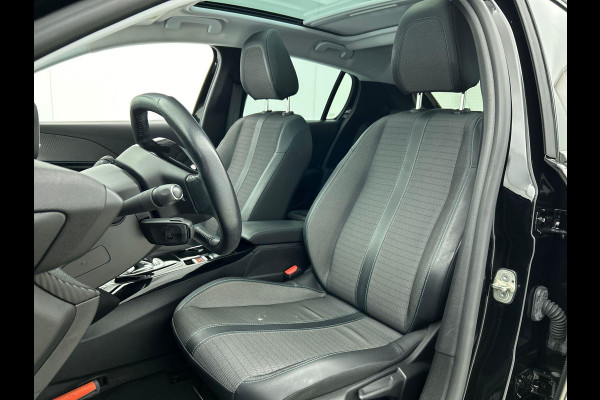 Peugeot e-208 EV Allure 50 kWh Panoramadak Airco ECC Adaptive Cruise Control Full LED Carplay Navi Parkeersensoren + Camera Achter DAB+