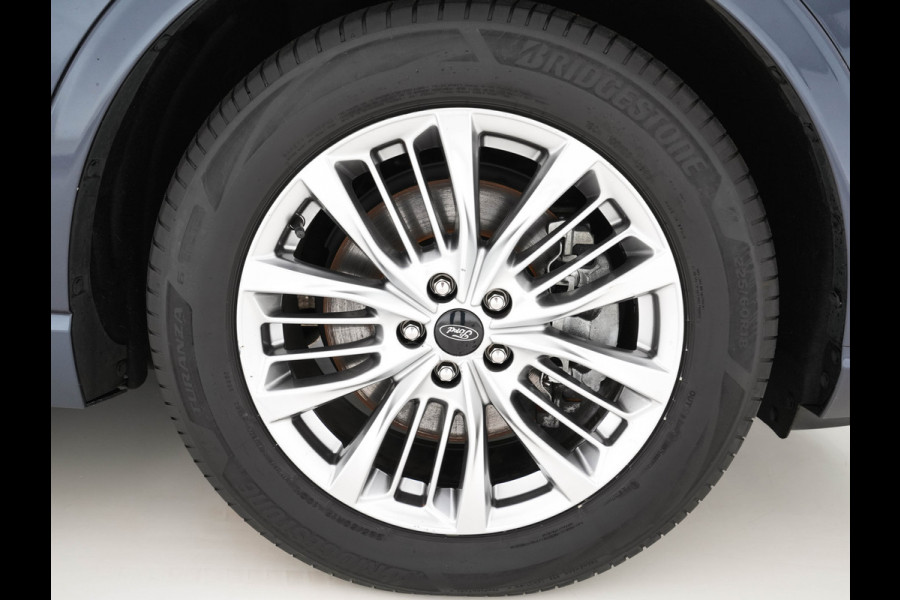 Ford Kuga 2.5 PHEV Vignale (Plug-In) (INCL-BTW) Aut. *PANO | LUXURY-LEATHER | DIGI-COCKPIT | FULL-LED | BANG/OLUFSEN-AUDIO |  HEAD-UP | KEYLESS | DAB | CARPLAY | NAVI-FULLMAP | MEMORY-PACK | HEATED-COMFORTSEATS | LANE-ASSIST | .