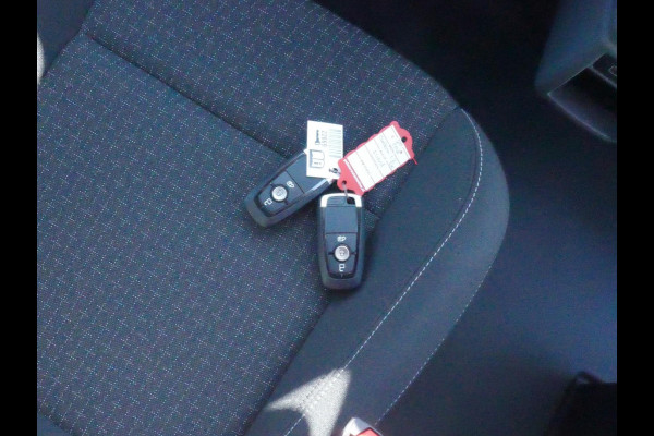 Ford Transit Custom 2.0TDCI 150PK L2H1 Dubbel Cabine NIEUW BPM-vrij Nieuw direct uit voorraad leverbaar, Met 5 jaar Ford garantie/ max 200.000 KM