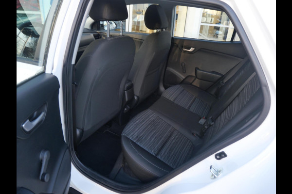 Kia Stonic 1.0 T-GDi MHEV DynamicLine | Cruise | Carplay | Airco | Camera |