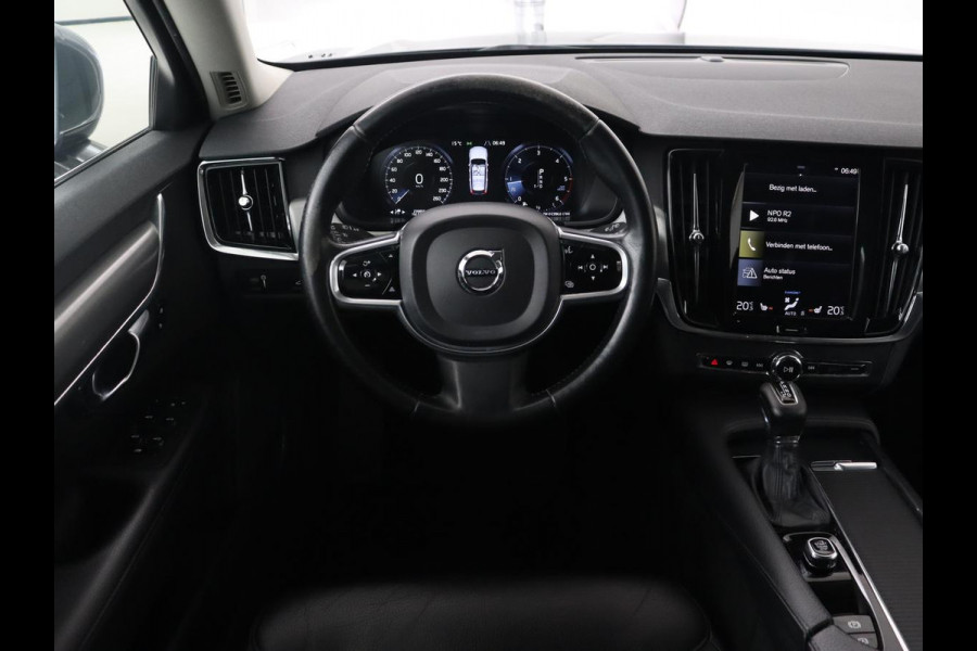 Volvo V90 2.0 D3 Momentum | Leder | Trekhaak | Stoelverwarming | Adaptive cruise | Carplay | Navigatie | Digital Cockpit | Full LED | Parkeerhulp | Climate control