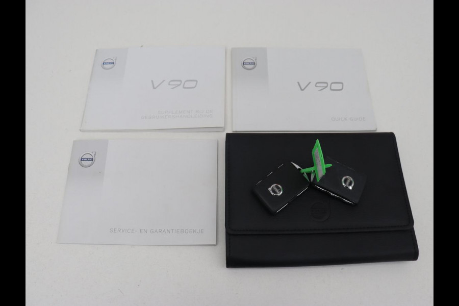 Volvo V90 2.0 D3 Momentum | Leder | Trekhaak | Stoelverwarming | Adaptive cruise | Carplay | Navigatie | Digital Cockpit | Full LED | Parkeerhulp | Climate control