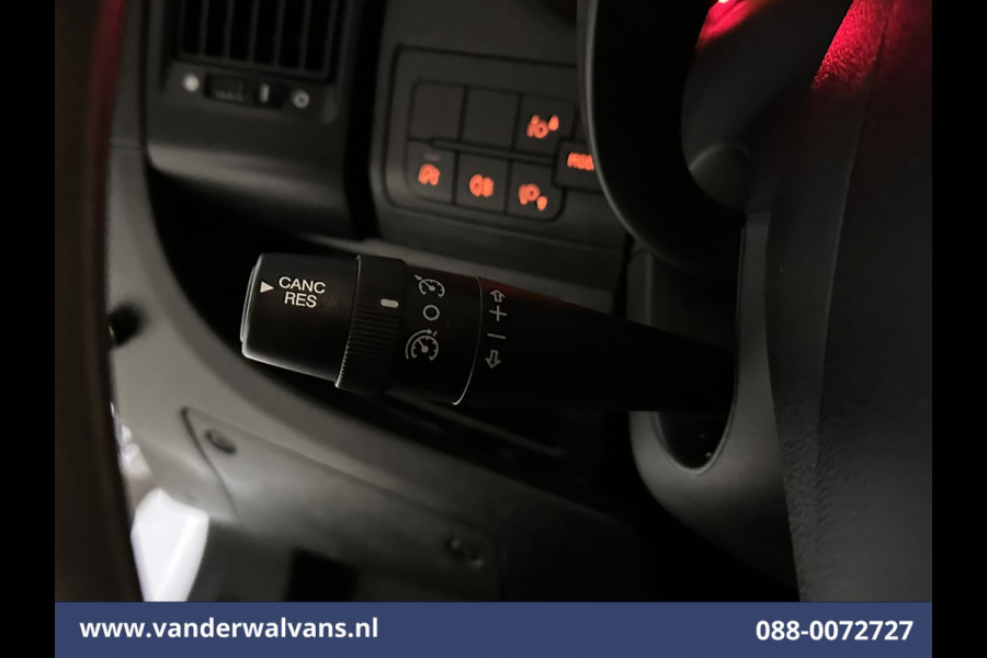 Peugeot Boxer 2.2 BlueHDi 141pk Bakwagen Laadklep Euro6 Airco | 955kg laadvermogen | Cruisecontrol Bijrijdersbank