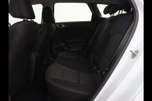 Kia Ceed 1.4 T-GDi DynamicLine | Automaat | Carplay | Camera | Navigatie | Parkeerhulp | Climate control | Bluetooth | Cruise control