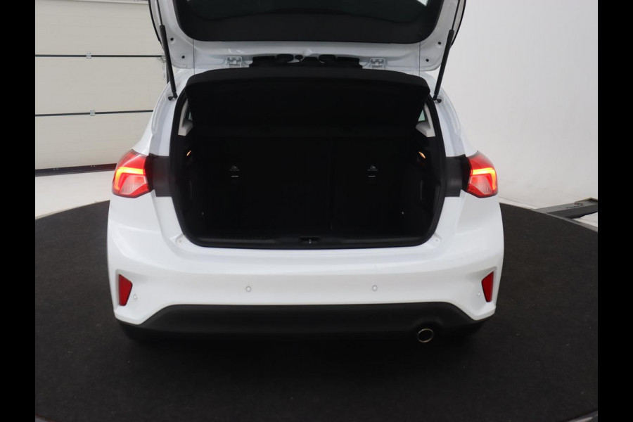 Ford Focus 1.0 EcoBoost Titanium | Automaat | Carplay | Navigatie | Keyless | Climate control | Parkeerhulp | Cruise control | Bluetooth