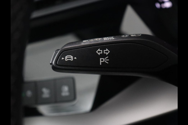 Audi A3 30 TFSI S edition | Stoelverwarming | Park Assist | Carplay | Sportstoelen | Half leder | Virtual Cockpit | Full LED | Navigatie | Bluetooth | Climate control | Cruise control