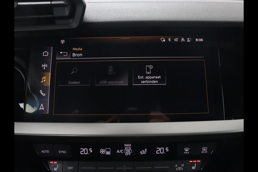 Audi A3 30 TFSI S edition | Stoelverwarming | Park Assist | Carplay | Sportstoelen | Half leder | Virtual Cockpit | Full LED | Navigatie | Bluetooth | Climate control | Cruise control