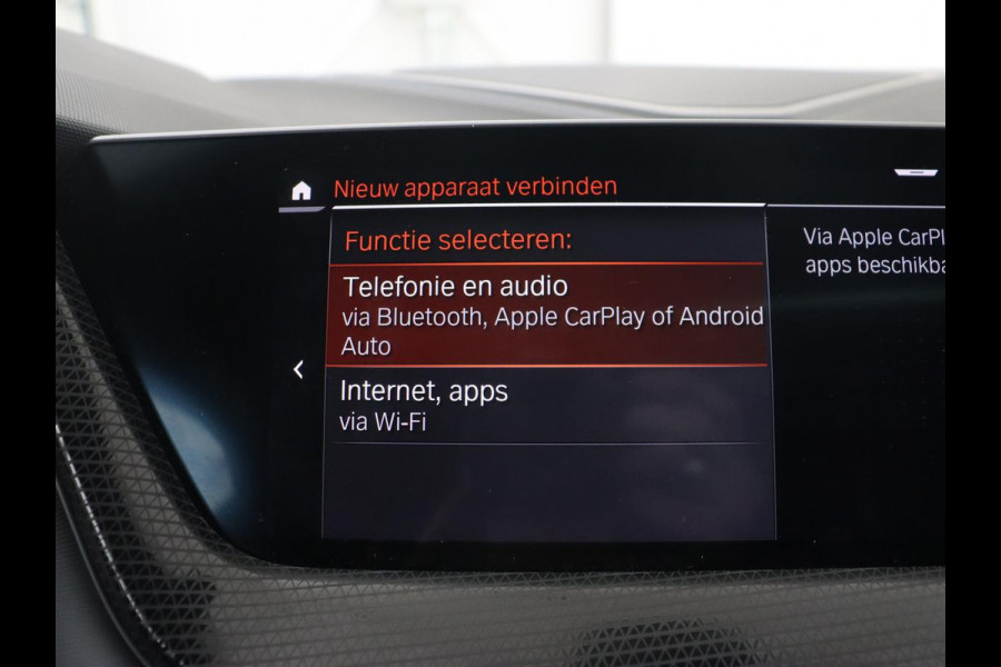 BMW 1-serie 118i M Sport | Panoramadak | Stoelverwarming | Camera | Sportstoelen | Harman/Kardon | Stuurverwarming | Carplay | Navigatie | Live Cockpit | Full LED | Getint glas