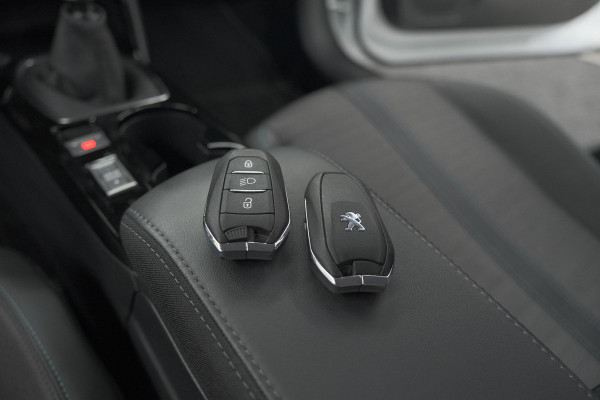 Peugeot 208 PureTech 100 Allure | Adaptieve Cruise Control | Camera | Apple Carplay