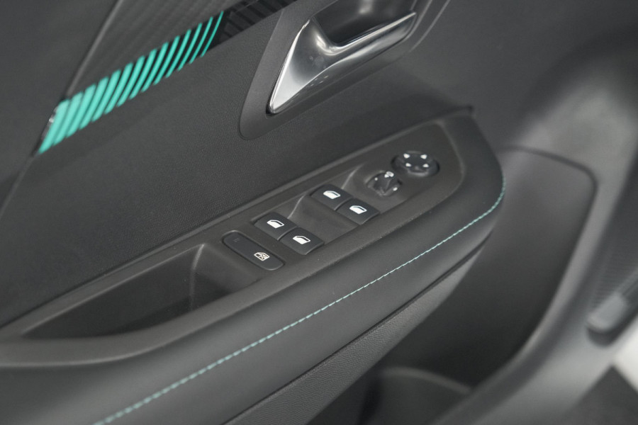 Peugeot 208 PureTech 100 Allure | Adaptieve Cruise Control | Camera | Apple Carplay