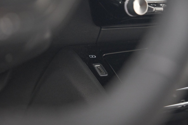 Peugeot 208 PureTech 100 Allure | Adaptieve Cruise Control | Camera | Apple Carplay