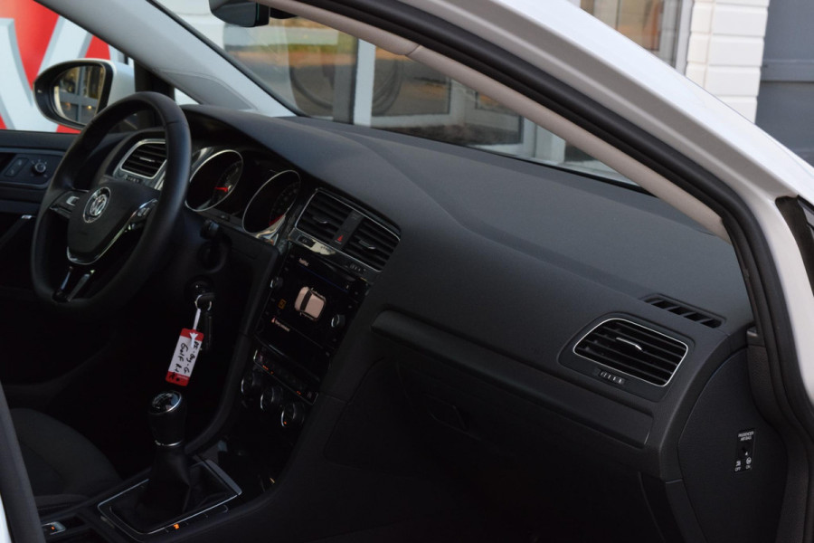 Volkswagen Golf 1.0 TSI Comf. Bus.|R-Line|Carplay|ACC|Massage