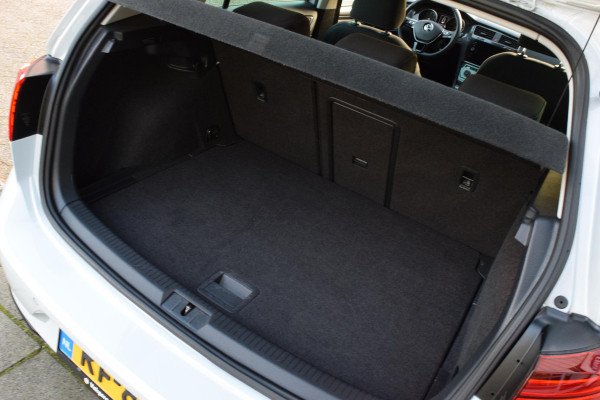 Volkswagen Golf 1.0 TSI Comf. Bus.|R-Line|Carplay|ACC|Massage