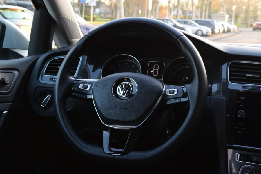 Volkswagen Golf 1.0 TSI Comf. Bus.|R-Line|Carplay|ACC|Massage