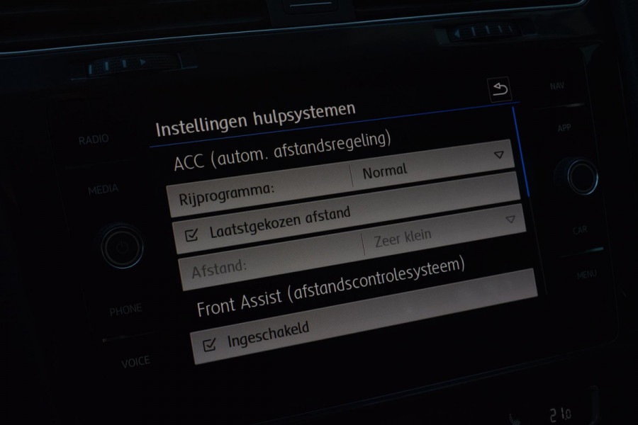 Volkswagen Golf 1.0 TSI Comf. Bus.|R-Line|Carplay|ACC|Massage