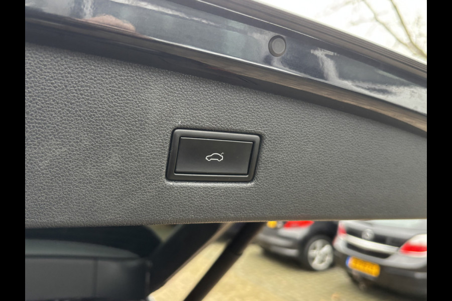 Volkswagen Tiguan 1.5 TSI ACT Highline 3x R-Line | Automaat | Pano | Adaptive Cruise | Stoelverwarming