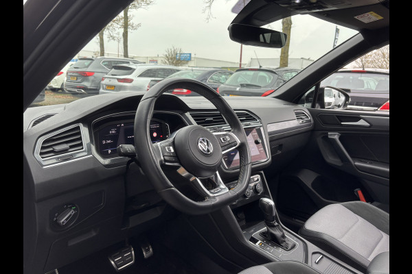 Volkswagen Tiguan 1.5 TSI ACT Highline 3x R-Line | Automaat | Pano | Adaptive Cruise | Stoelverwarming