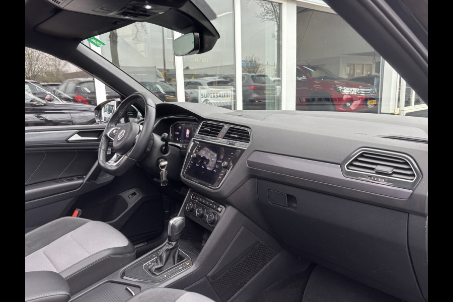 Volkswagen Tiguan 1.5 TSI ACT Highline 3x R-Line | Automaat | Pano | Adaptive Cruise | Stoelverwarming