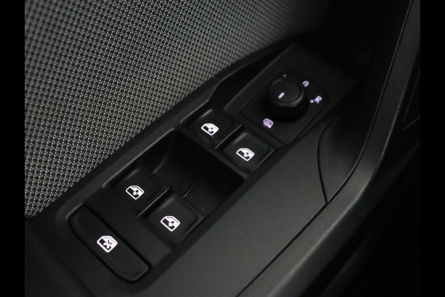 Seat Leon 1.0 TSI Style Intens | Trekhaak | Camera | Carplay | Navigatie | Adaptive cruise | DAB | Parkeerhulp | Full LED | Climate control