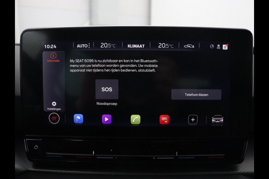 Seat Leon 1.0 TSI Style Intens | Trekhaak | Camera | Carplay | Navigatie | Adaptive cruise | DAB | Parkeerhulp | Full LED | Climate control