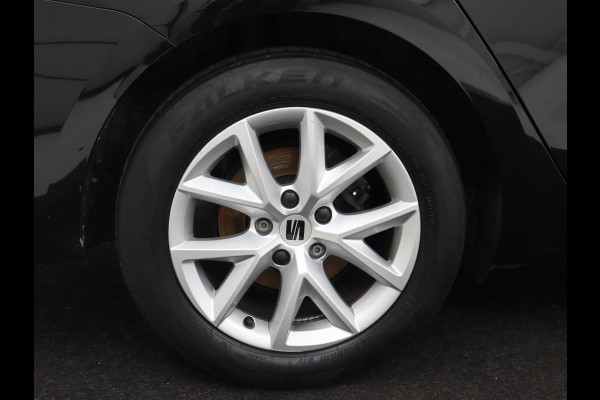 Seat Leon 1.0 TSI Style Intens | Trekhaak | Camera | Carplay | Navigatie | Adaptive cruise | DAB | Parkeerhulp | Full LED | Climate control