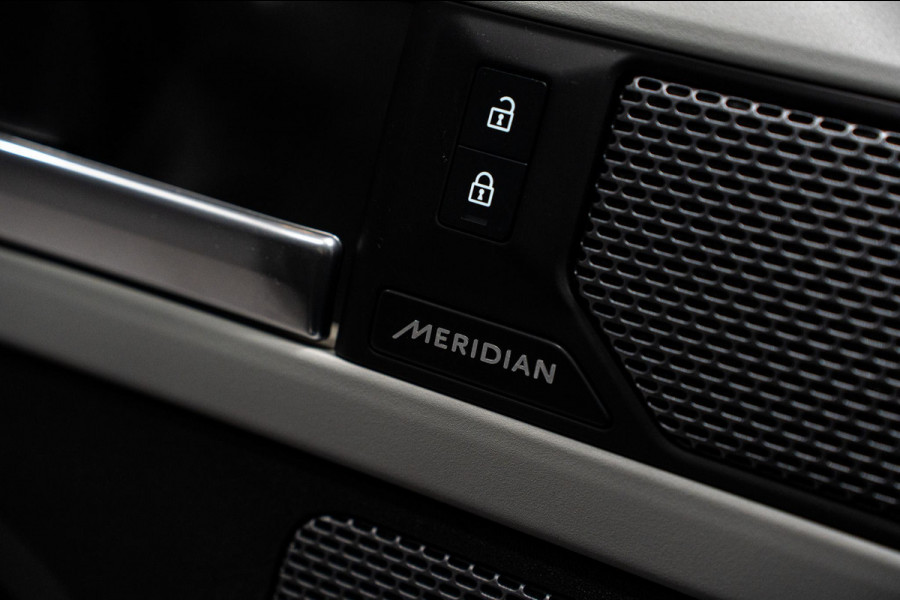 Land Rover Defender 110 2.0 P400e 110 XS Edition *Luchtvering / Panorama / Stoelventilatie / Meridian / Surround View / Keyless / Elektr. Trekhaak*