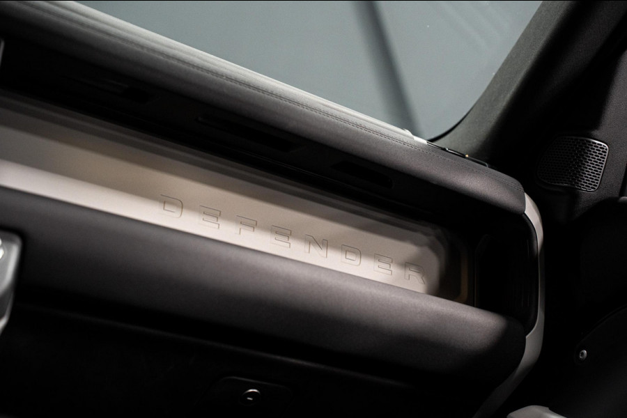 Land Rover Defender 110 2.0 P400e 110 XS Edition *Luchtvering / Panorama / Stoelventilatie / Meridian / Surround View / Keyless / Elektr. Trekhaak*