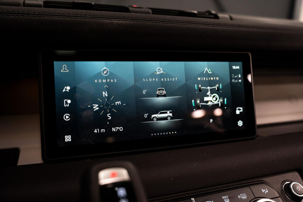 Land Rover Defender 110 2.0 P400e 110 XS Edition *Luchtvering / Panorama / Stoelventilatie / Meridian / Surround View / Keyless / Elektr. Trekhaak*