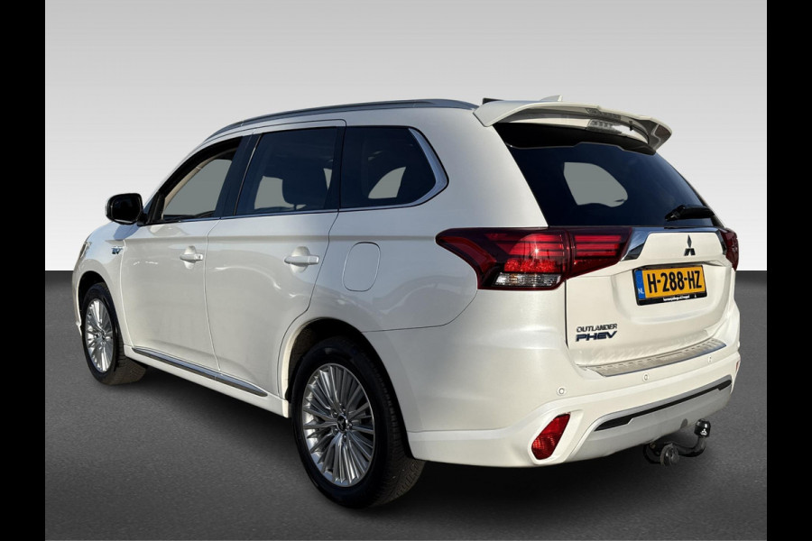 Mitsubishi Outlander 2.4 PHEV Intense+ schuifdak | trekhaak