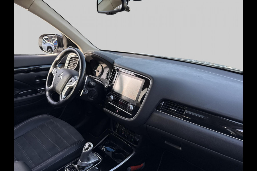Mitsubishi Outlander 2.4 PHEV Intense+ schuifdak | trekhaak