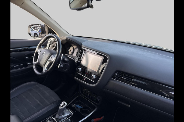 Mitsubishi Outlander 2.4 PHEV Intense+ schuifdak | trekhaak