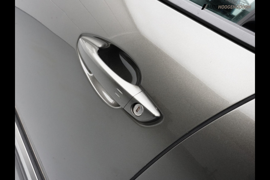 Peugeot 3008 1.2 PureTech Blue Lease Premium Avantage (APPLE CARPLAY,LED,KEYLESS,DIGITAAL DISPLAY,CAMERA,TREKHAAK,LM-VELGEN)