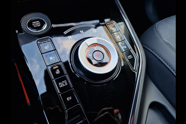 Kia Niro 1.6 GDi PHEV ExecutiveLine | Open Dak | Stoelventilatie | Dodehoek | Leder | Led |