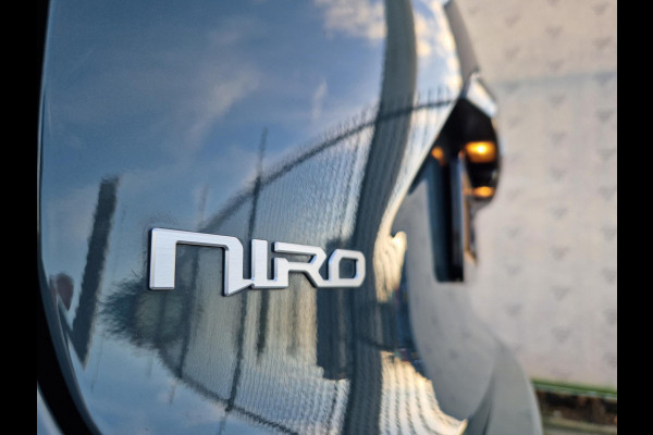 Kia Niro 1.6 GDi PHEV ExecutiveLine | Open Dak | Stoelventilatie | Dodehoek | Leder | Led |