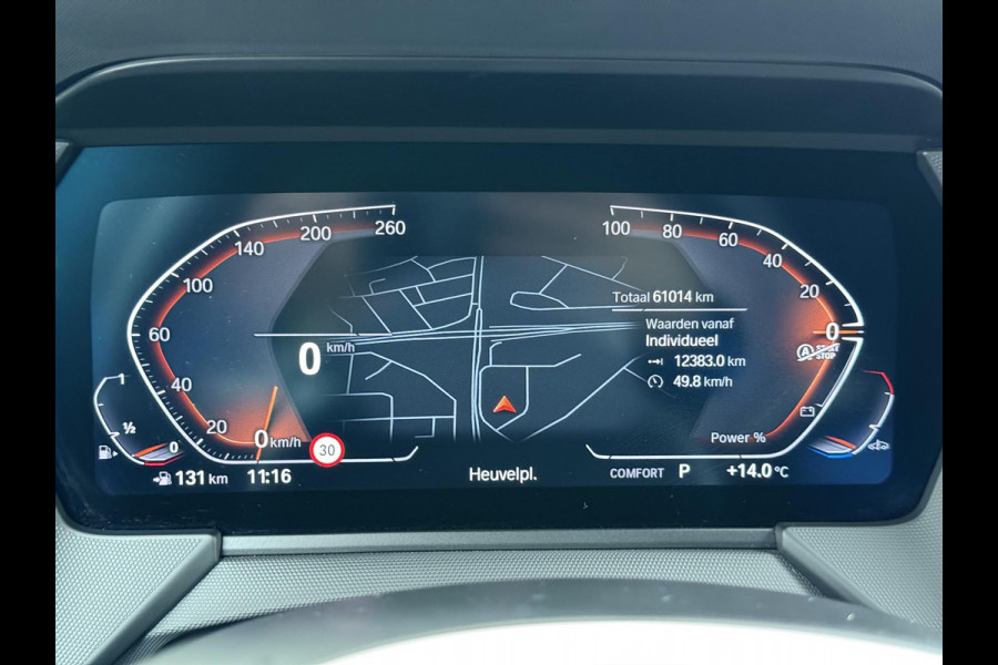 BMW 1-serie 118i Executive Edition M Sport | M SPORT | HARMAN & KARDON | ELEKTRISCHE ACHTERKLEP | CAMERA | ADAPTIVE CRUISE CONTROL | STOEL- & STUURVERWARMING | HEAD-UP | 19 INCH | INDIVIDUAL KLEUR STORM BAY METALLIC BOMVOL OPTIES