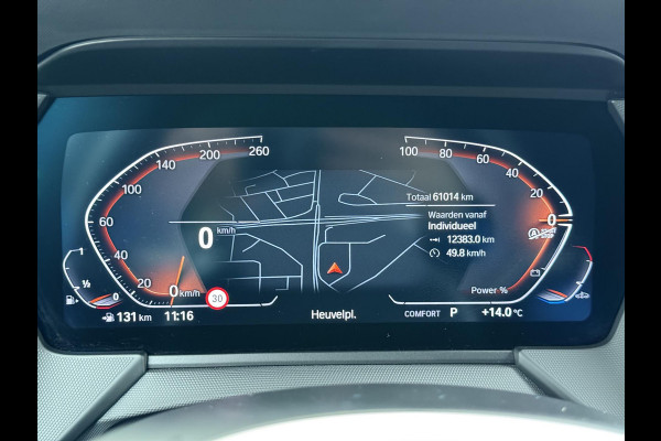 BMW 1-serie 118i Executive Edition M Sport | M SPORT | HARMAN & KARDON | ELEKTRISCHE ACHTERKLEP | CAMERA | ADAPTIVE CRUISE CONTROL | STOEL- & STUURVERWARMING | HEAD-UP | 19 INCH | INDIVIDUAL KLEUR STORM BAY METALLIC BOMVOL OPTIES