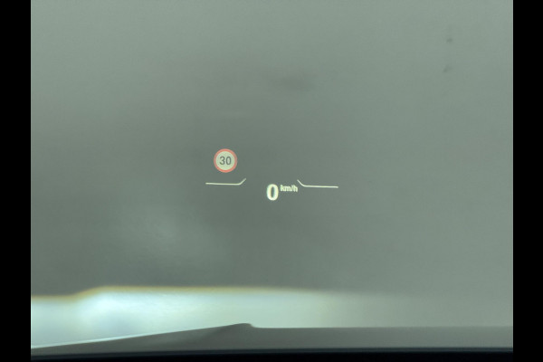 BMW 1-serie 118i Executive Edition M Sport | M SPORT | HARMAN & KARDON | ELEKTRISCHE ACHTERKLEP | CAMERA | ADAPTIVE CRUISE CONTROL | STOEL- & STUURVERWARMING | HEAD-UP | 19 INCH | INDIVIDUAL KLEUR STORM BAY METALLIC BOMVOL OPTIES