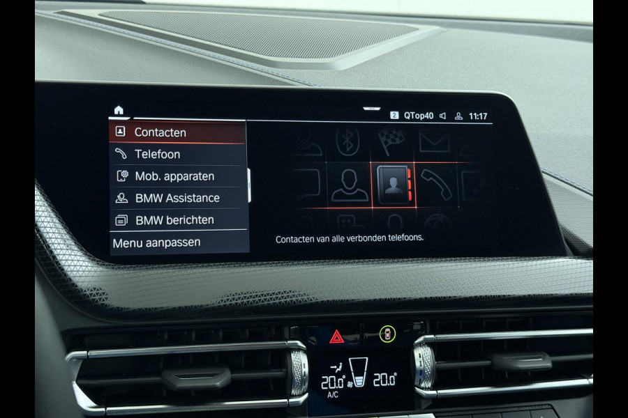 BMW 1-serie 118i Executive Edition M Sport | M SPORT | HARMAN & KARDON | ELEKTRISCHE ACHTERKLEP | CAMERA | ADAPTIVE CRUISE CONTROL | STOEL- & STUURVERWARMING | HEAD-UP | 19 INCH | INDIVIDUAL KLEUR STORM BAY METALLIC BOMVOL OPTIES