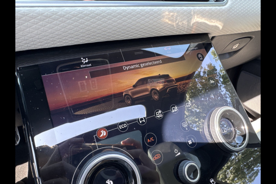 Land Rover Range Rover Velar 2.0 250PK AWD R-DYNAMIC BLACK PACK SE LEDER/VIRTUAL/PANORAMADAK