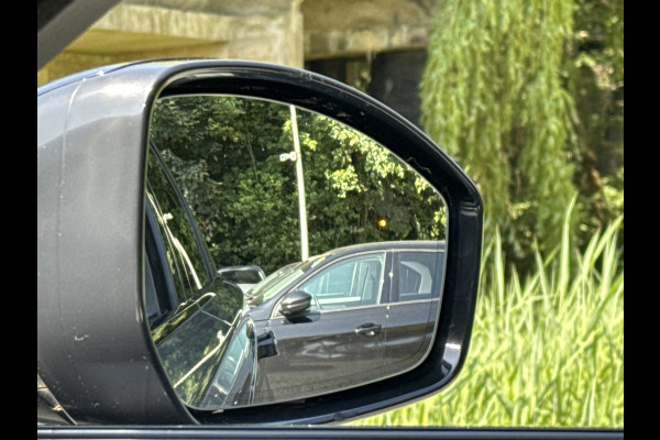 Land Rover Range Rover Velar 2.0 250PK AWD R-DYNAMIC BLACK PACK SE LEDER/VIRTUAL/PANORAMADAK