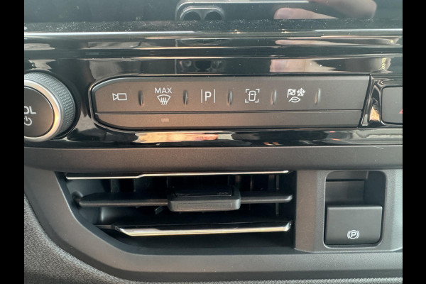 Ford Transit Custom Tourneo 340 2.5 PHEV L2H1 Titanium X 233pk | Incl. BTW/BPM Rijklaar | Handsfree elektrische dubbele zijschuifdeuren | 16-Weg elektrsich verstelbare AGR-stoel | Inklapbare trekhaak |  Tourneo Luxury Pack | Verwarmbaar stuurwiel