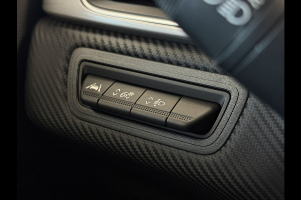 Renault Captur 1.3 TCe 160 R.S. Line | Groot Navi | Pano | Camera | Stoelverwarming | Led | 18" | 100% Dealer onderhouden!