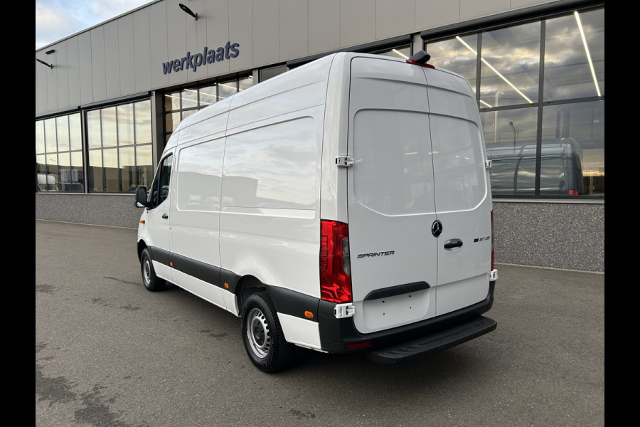 Mercedes-Benz Sprinter 317 CDI L2 H2 MBUX / 360 Camera / Parkeersensoren / Navigatie / Cruise control / Airco / 270 Graden achterdeuren