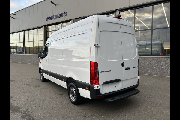 Mercedes-Benz Sprinter 317 CDI L2 H2 MBUX / 360 Camera / Parkeersensoren / Navigatie / Cruise control / Airco / 270 Graden achterdeuren