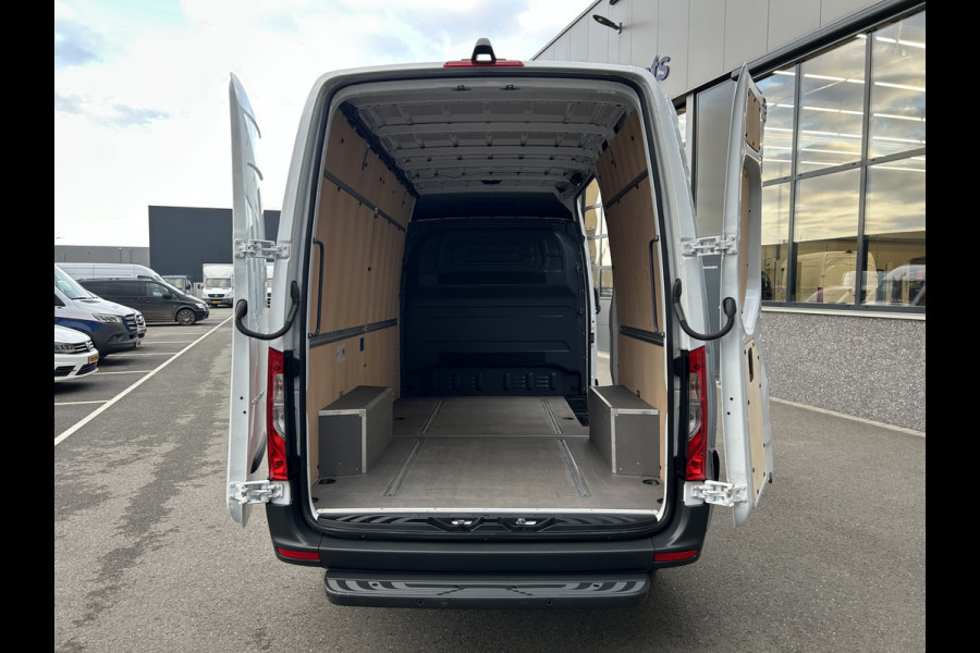 Mercedes-Benz Sprinter 317 CDI L2 H2 MBUX / 360 Camera / Parkeersensoren / Navigatie / Cruise control / Airco / 270 Graden achterdeuren