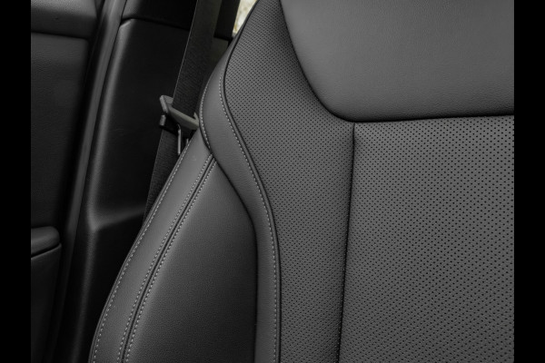 BMW 3-serie 330e M-Sport - LCI 2 - Schuifdak - Trekhaak - Widescreen - Hifi - Camera