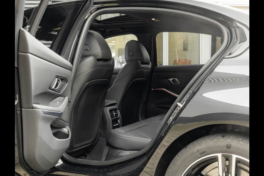 BMW 3-serie 330e M-Sport - LCI 2 - Schuifdak - Trekhaak - Widescreen - Hifi - Camera