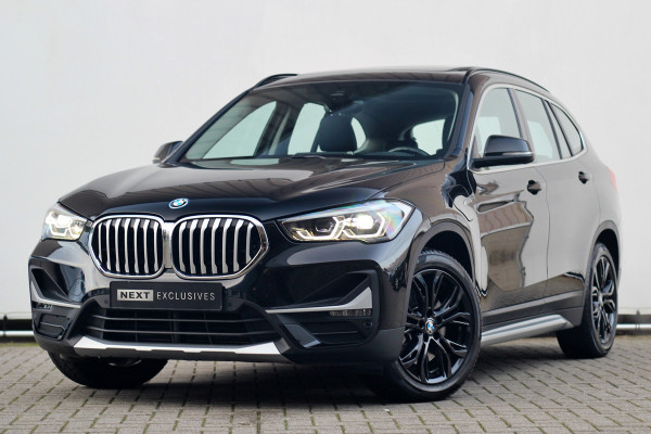 BMW X1 xDrive25e High Executive | Pano | Head-up | Camera | Verwarming