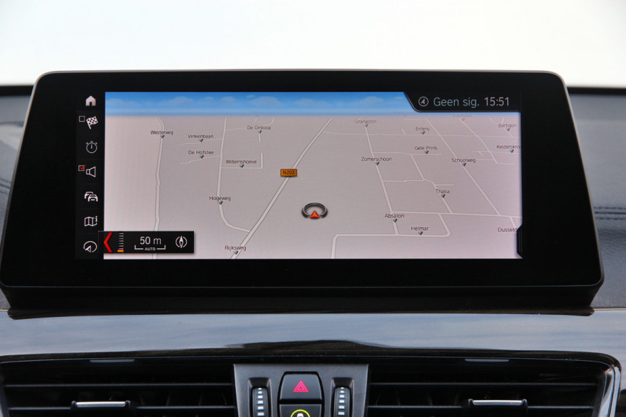 BMW X1 xDrive25e High Executive | Pano | Head-up | Camera | Verwarming